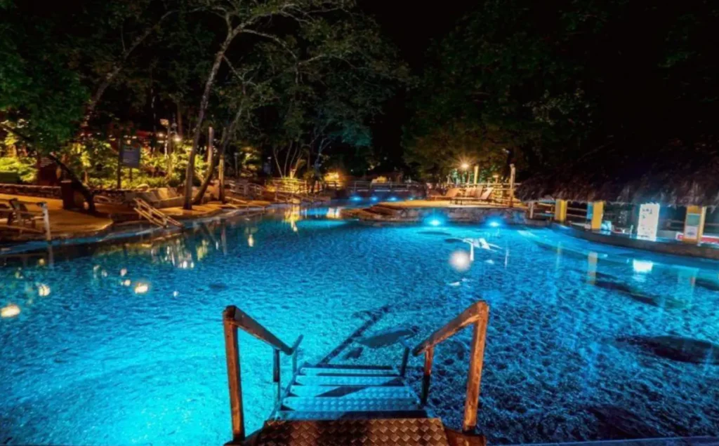 Águas naturalmente quentes fazem do Rio Quente Resorts um dos melhores destinos de Goiás.