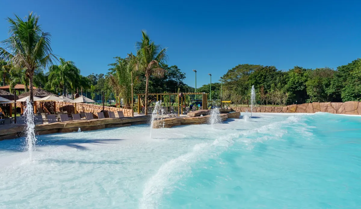 Piscina de ondas do Bourbon Resort Atibaia