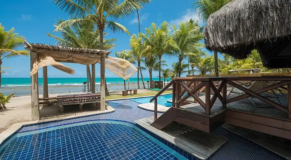 Bangalô com piscina e área de descanso próximo à praia de Muro Alto, no Nannai, em Porto de Galinhas.